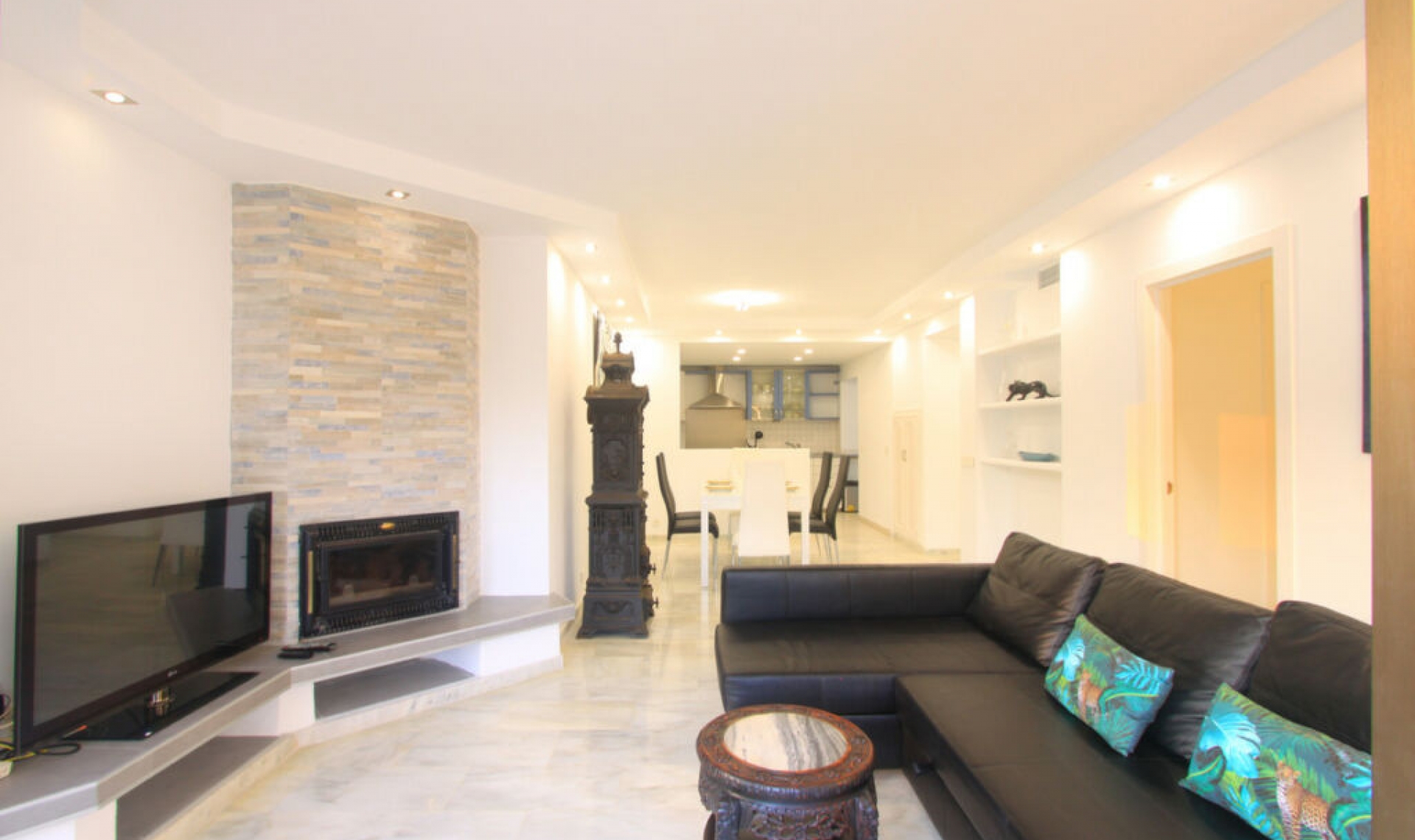 Resale - Apartment -
Elviria