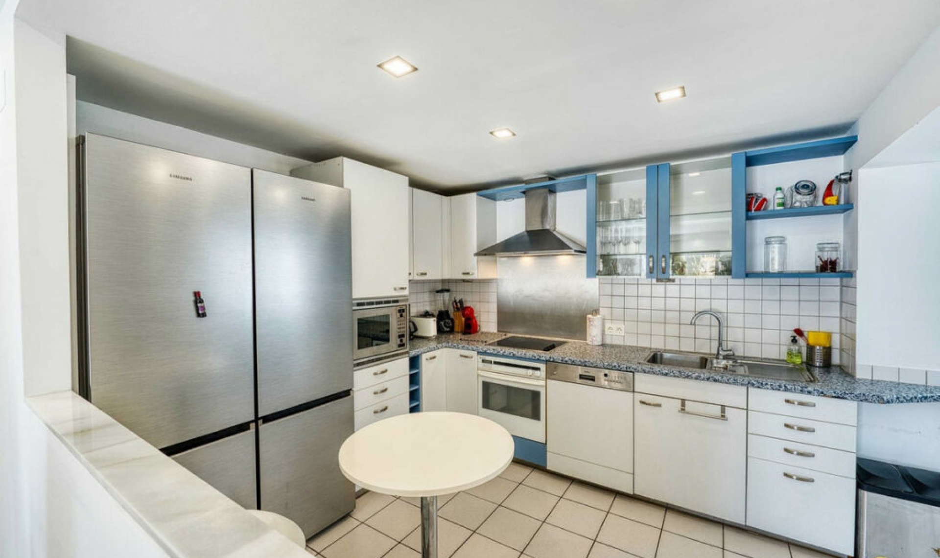 Resale - Apartment -
Elviria