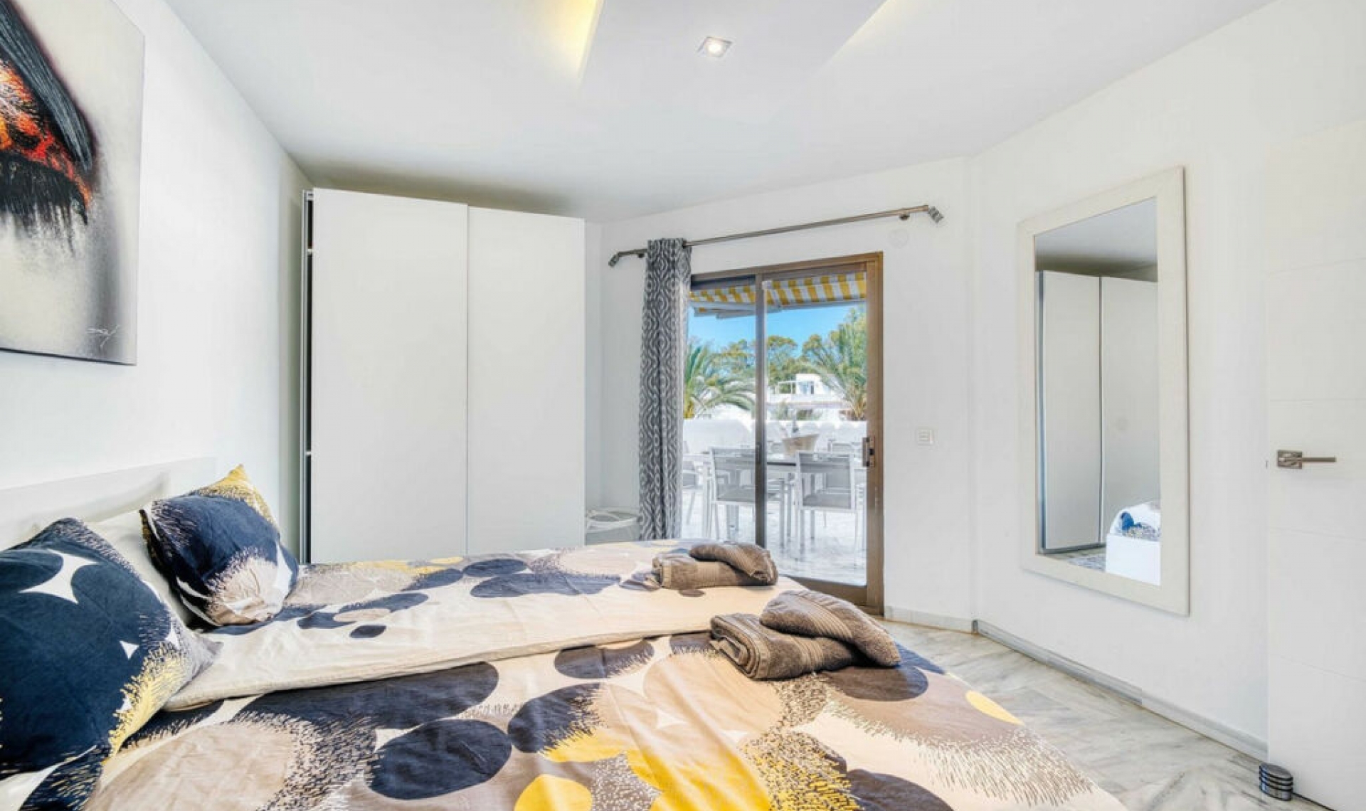 Resale - Apartment -
Elviria