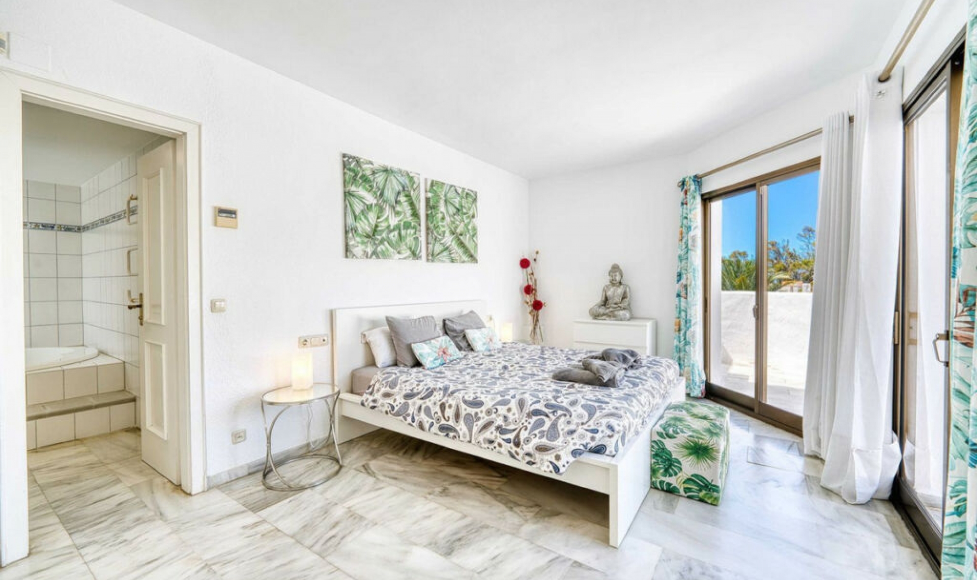 Resale - Apartment -
Elviria