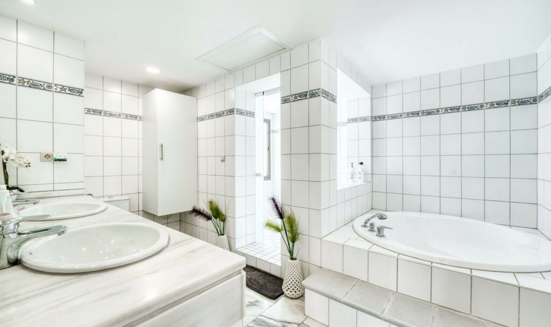 Resale - Apartment -
Elviria