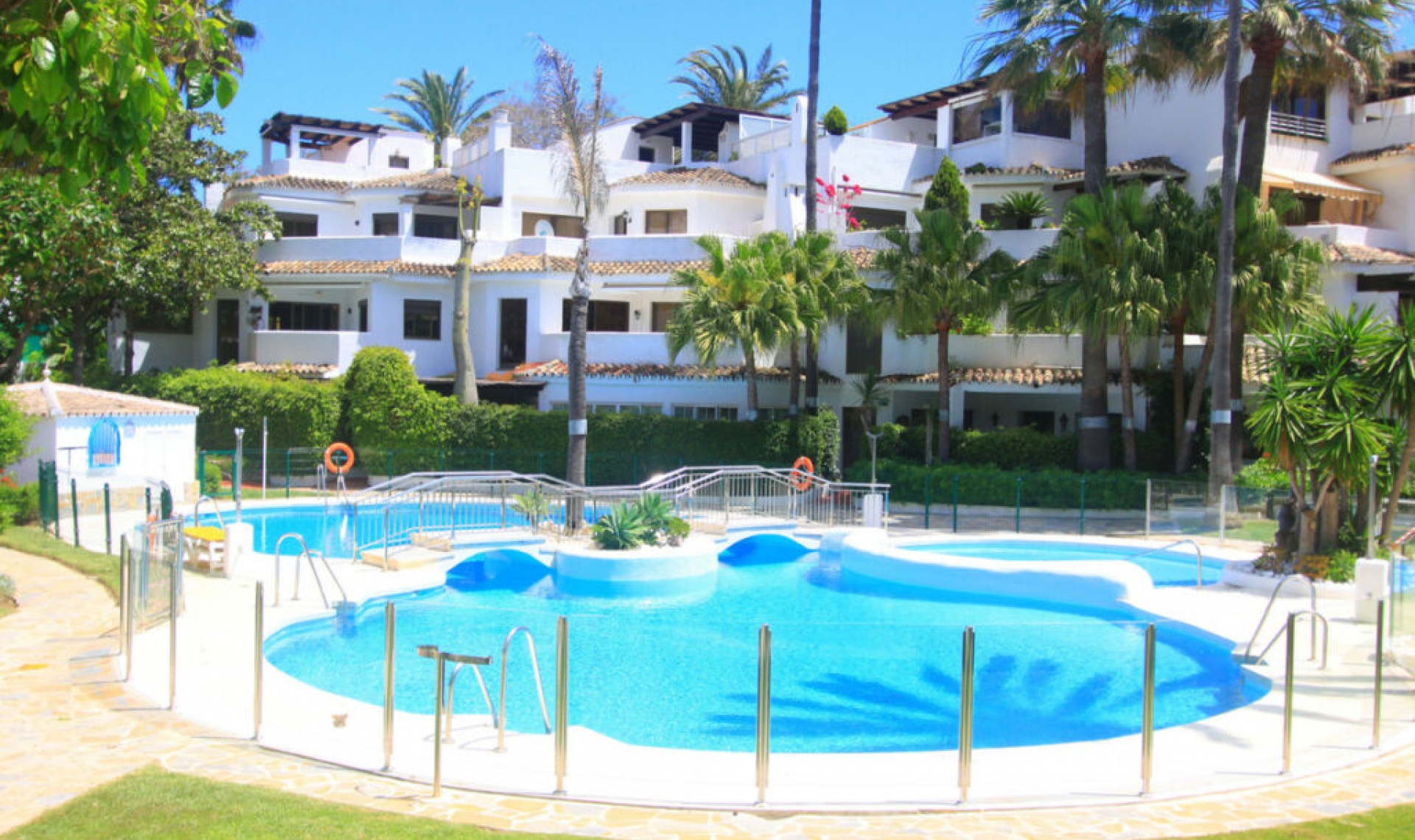Resale - Apartment -
Elviria