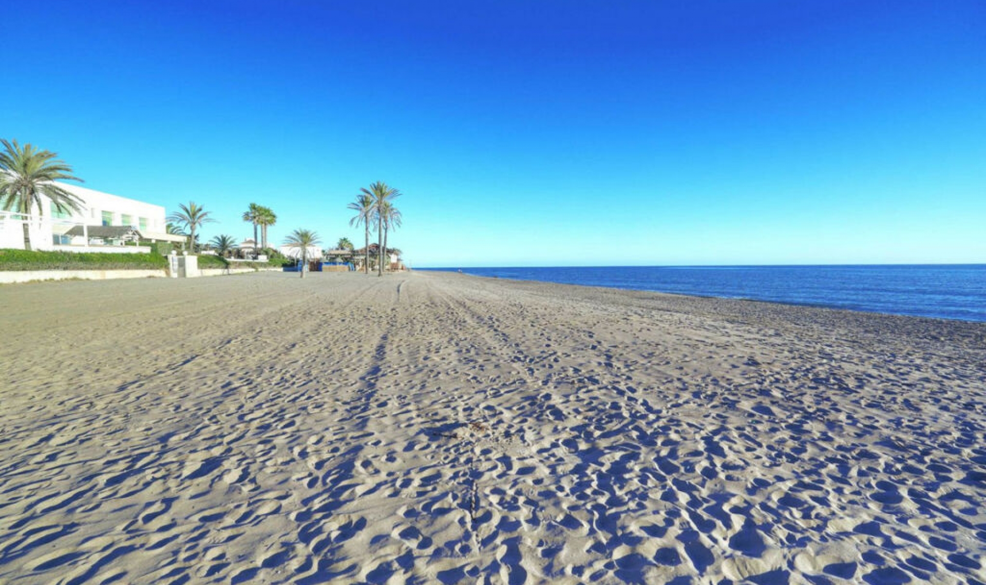 Resale - Apartment -
Elviria