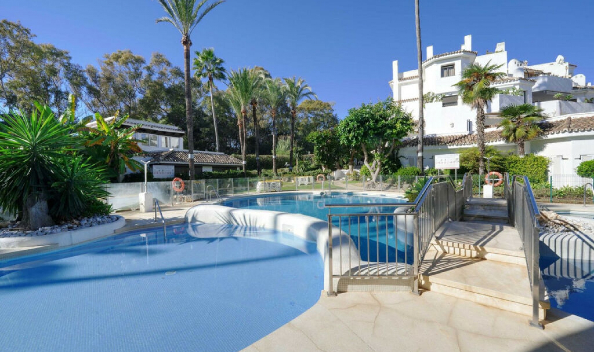 Resale - Apartment -
Elviria