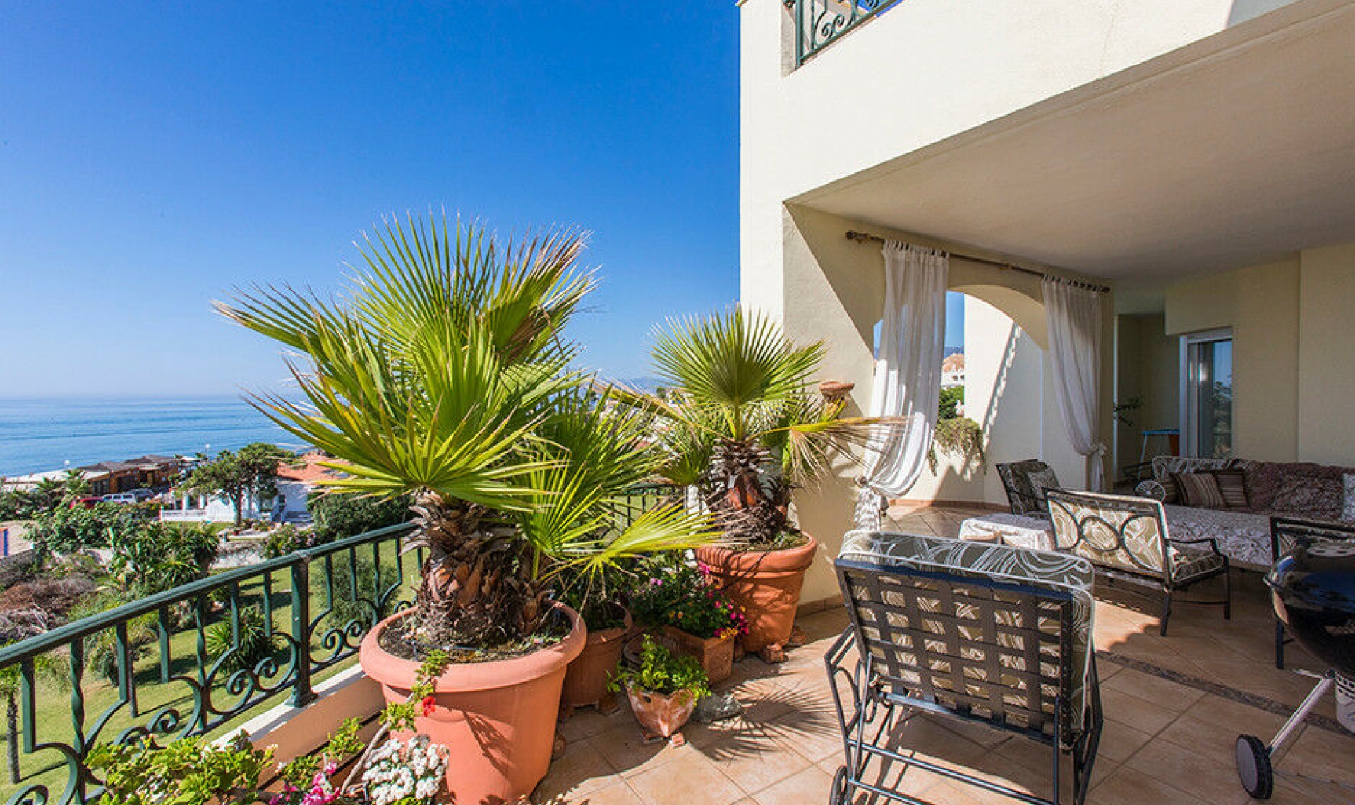 Resale - Apartment -
Elviria