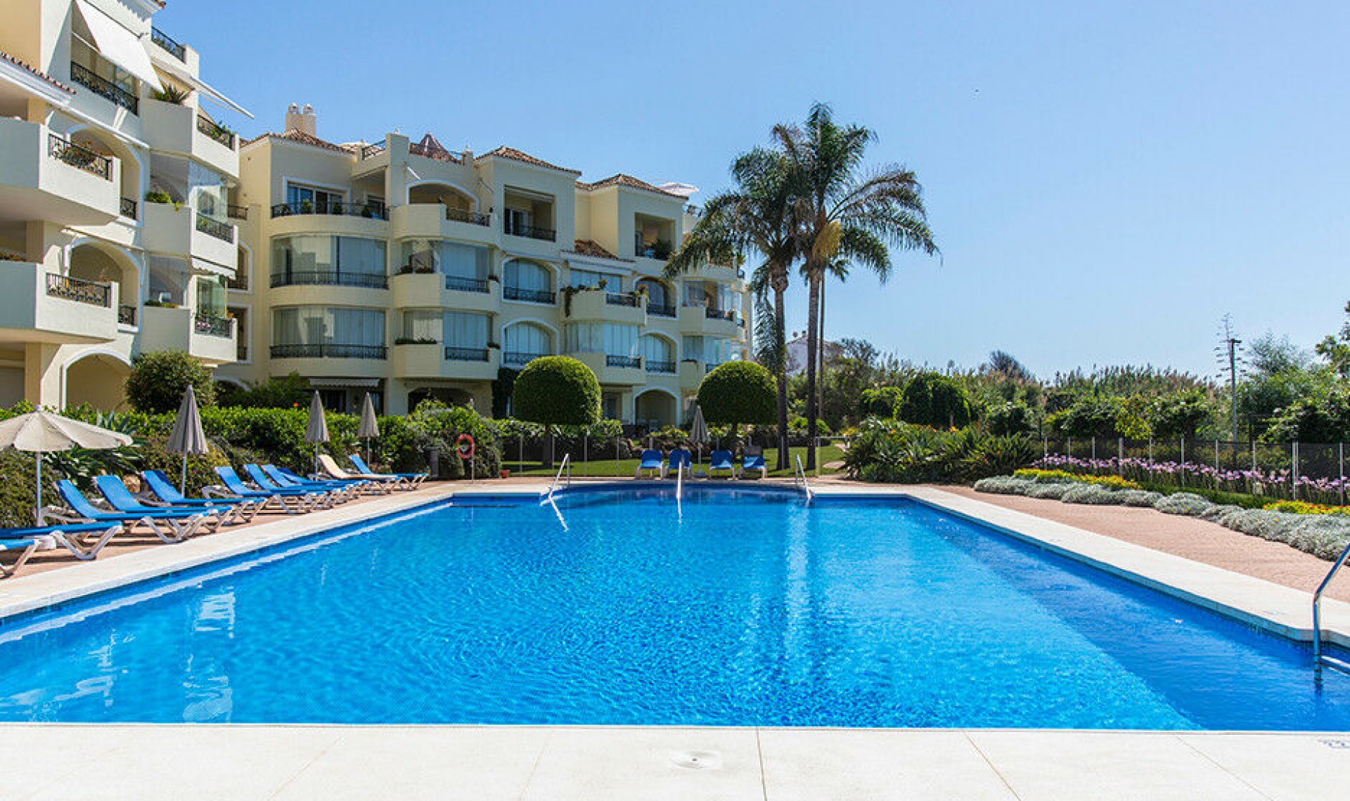 Resale - Apartment -
Elviria
