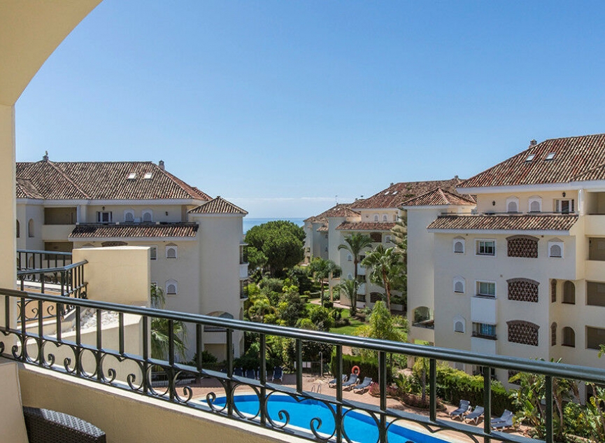 Resale - Apartment -
Elviria