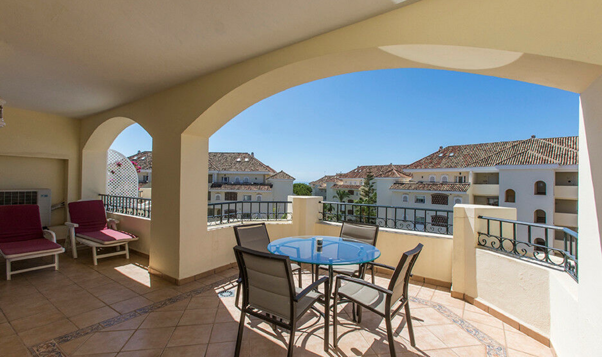 Resale - Apartment -
Elviria