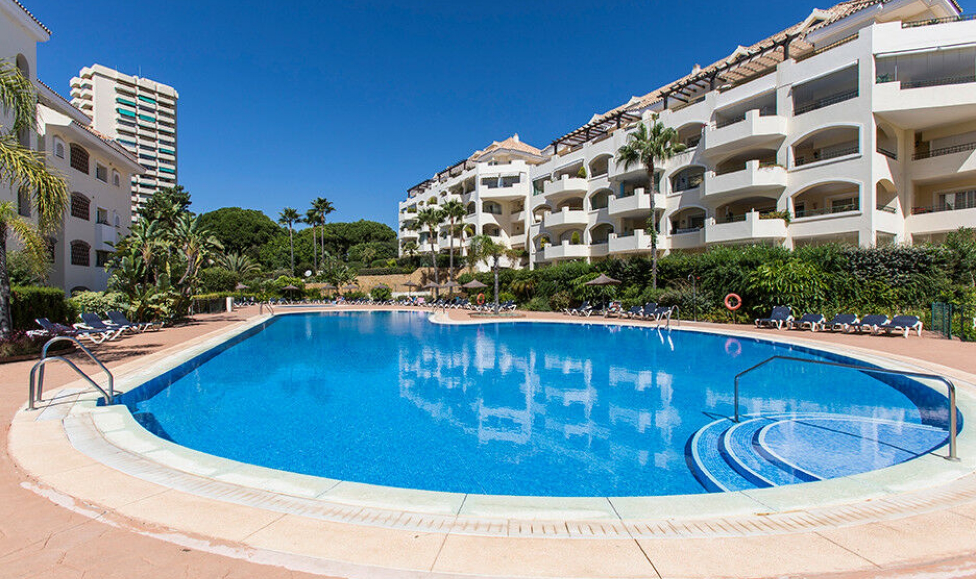 Resale - Apartment -
Elviria