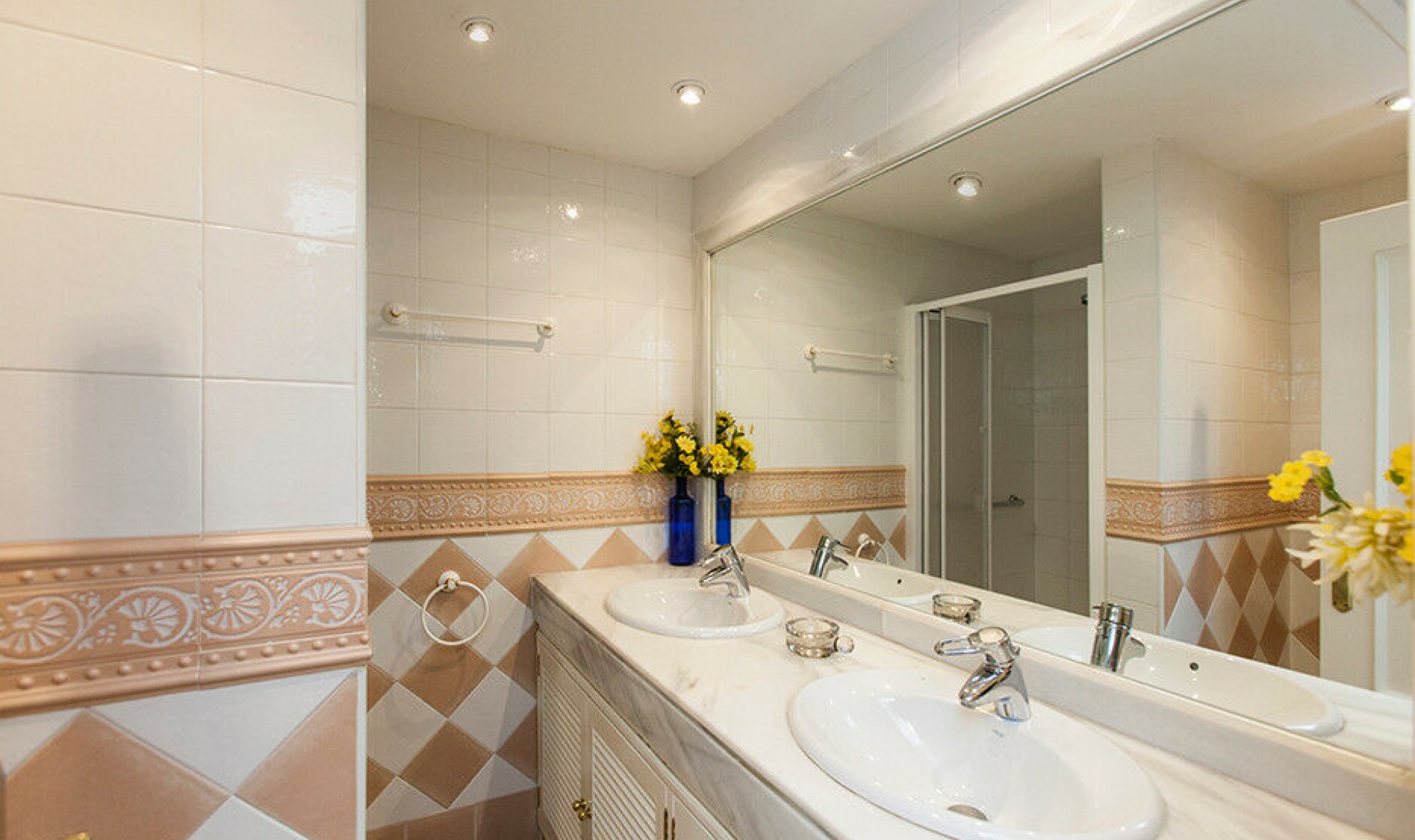 Resale - Apartment -
Elviria
