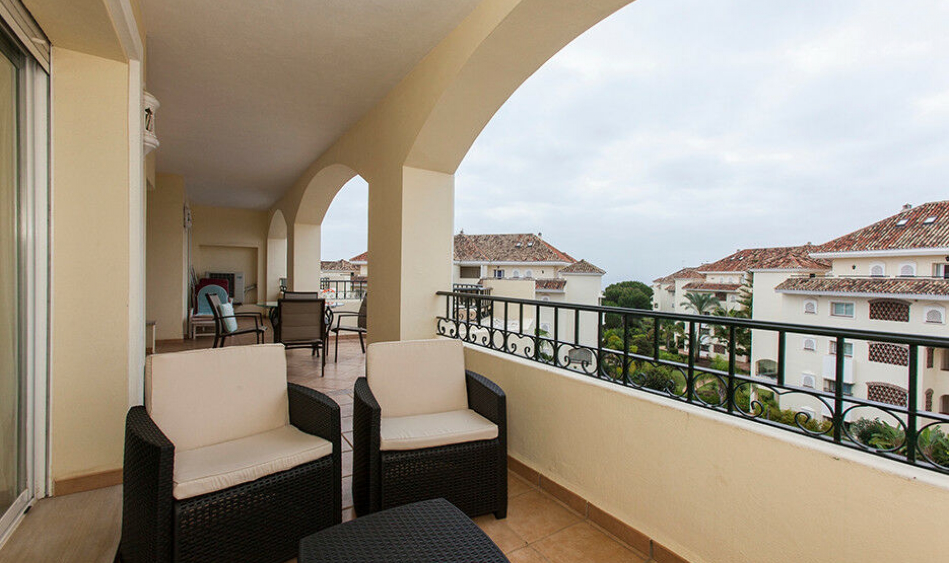 Resale - Apartment -
Elviria