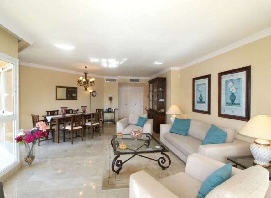 Resale - Apartment -
Elviria
