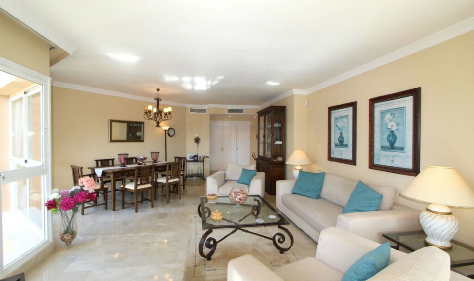 Resale - Apartment -
Elviria