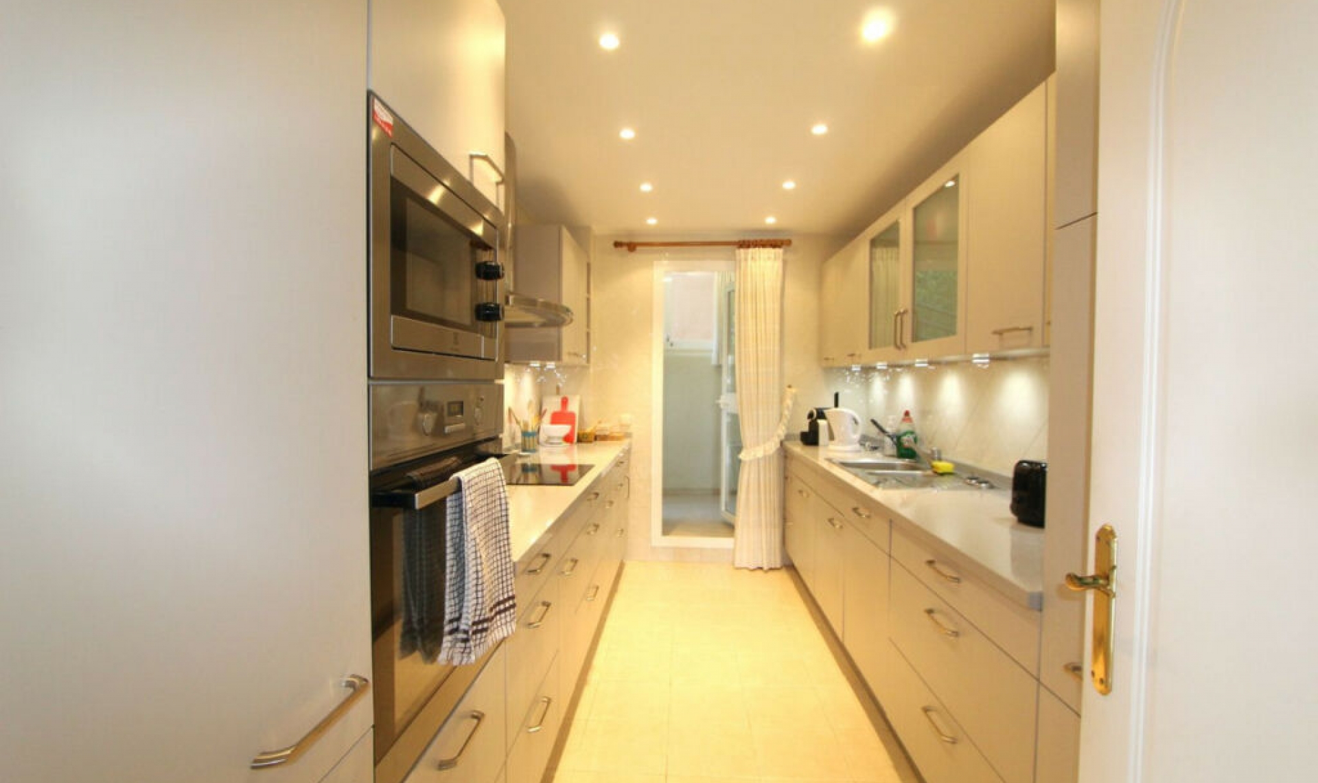 Resale - Apartment -
Elviria