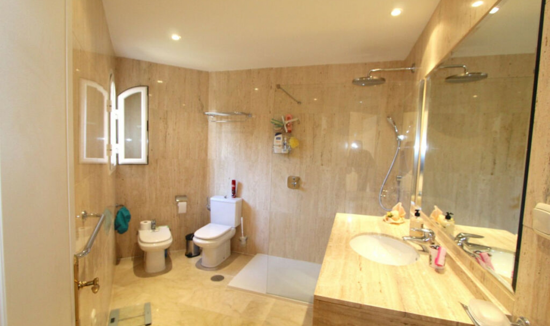 Resale - Apartment -
Elviria