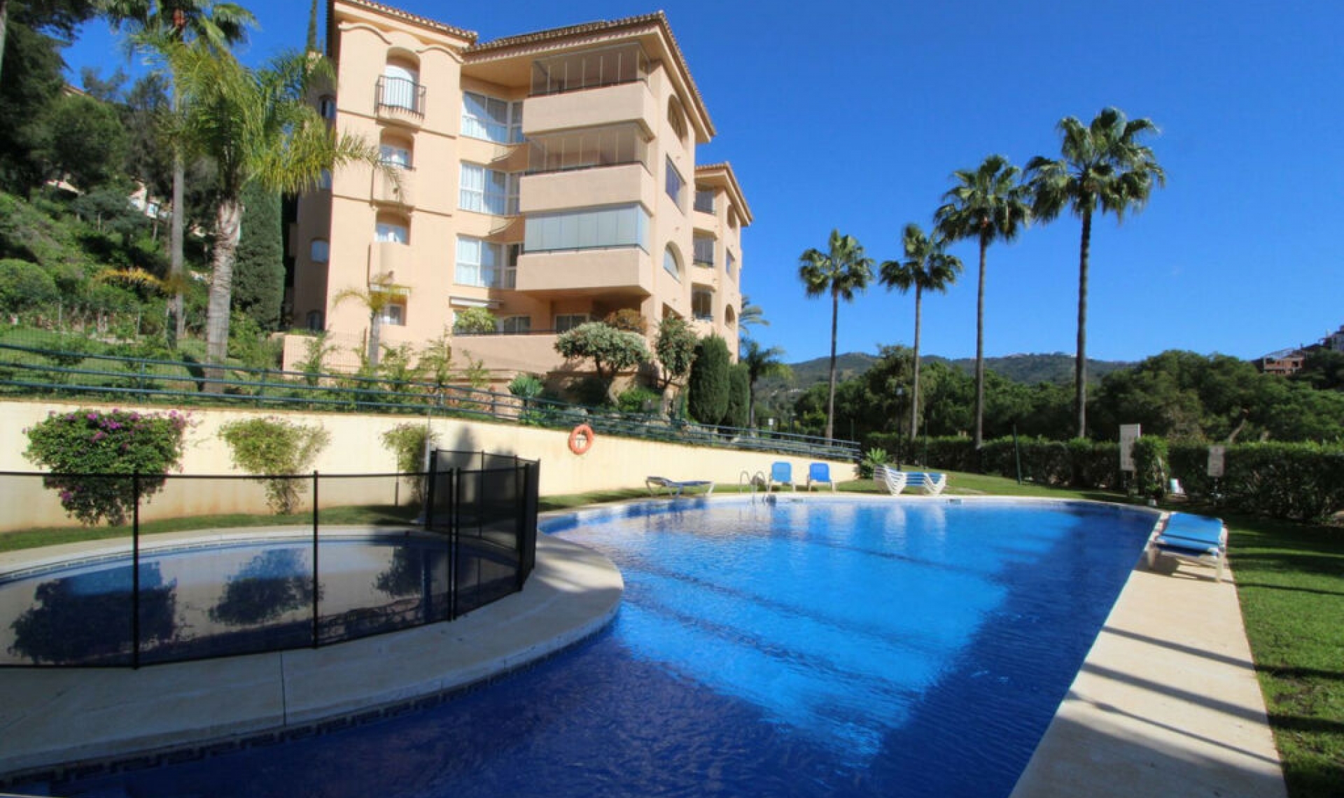 Resale - Apartment -
Elviria
