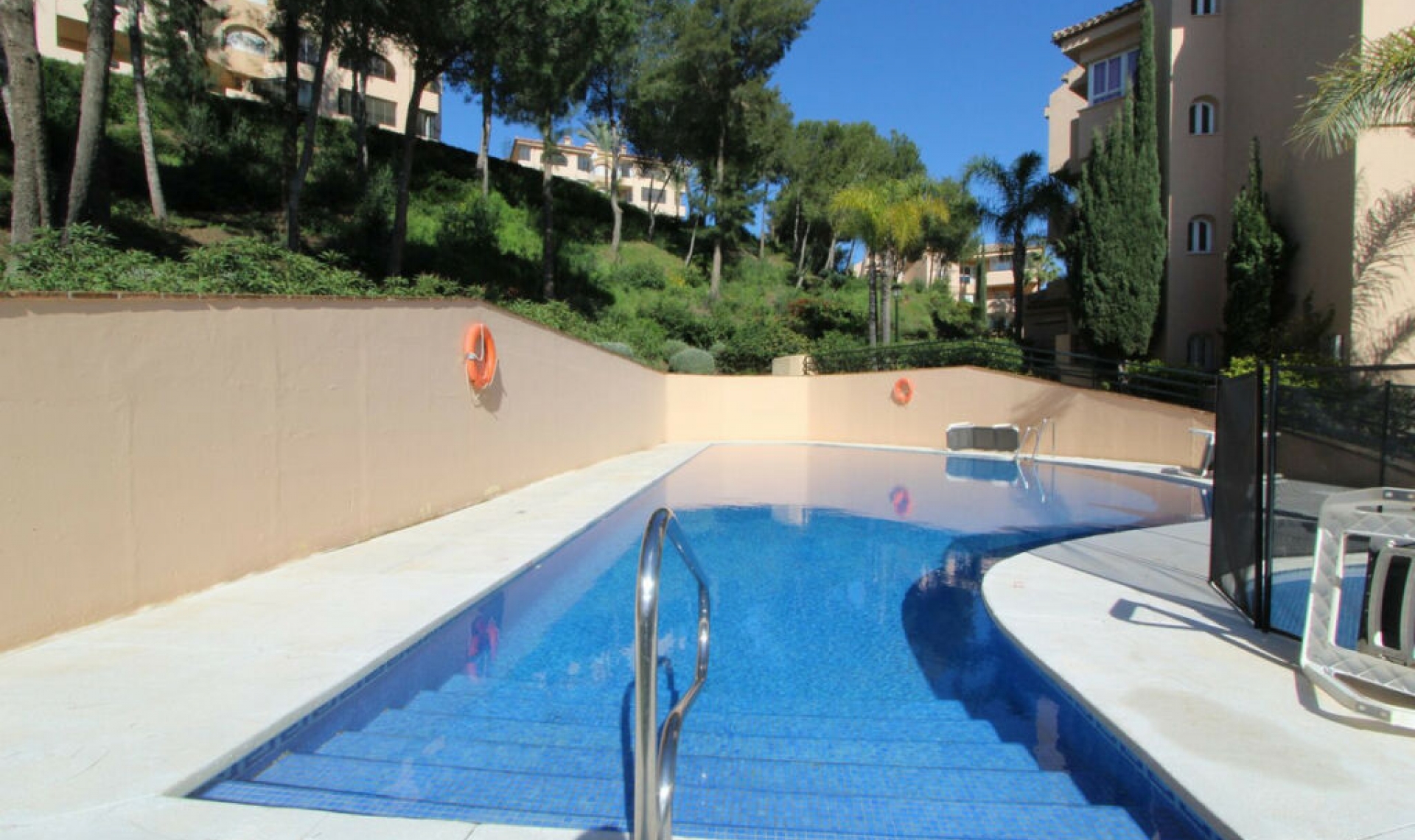 Resale - Apartment -
Elviria