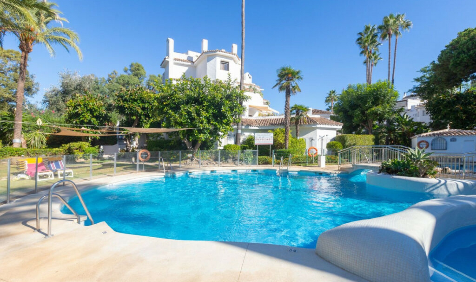 Resale - Apartment -
Elviria