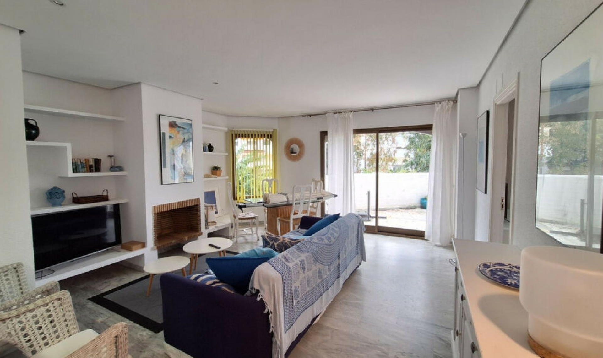 Resale - Apartment -
Elviria