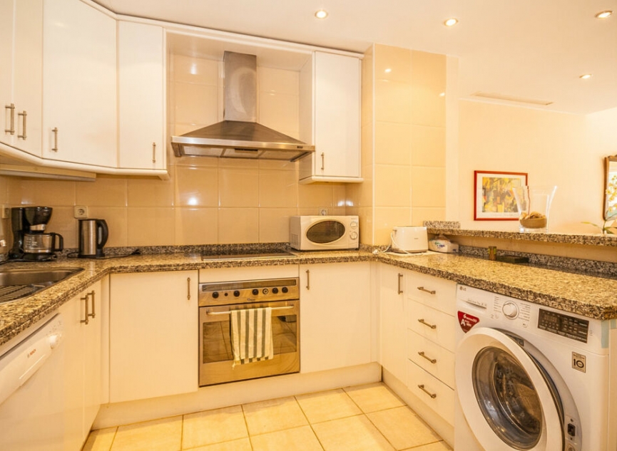 Resale - Apartment -
Elviria