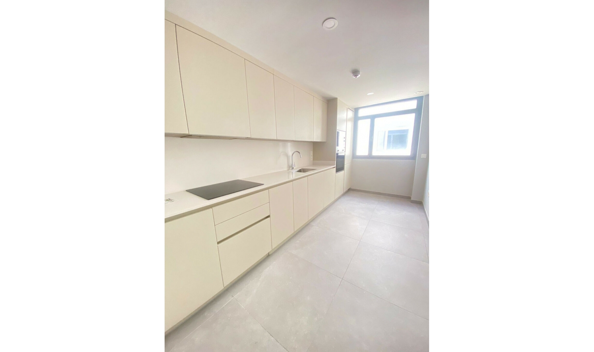 Resale - Apartment -
Elviria