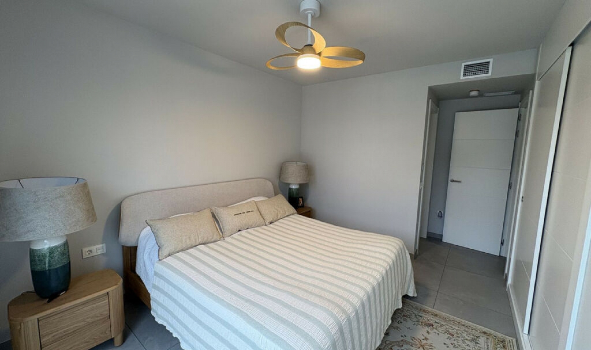 Resale - Apartment -
Elviria