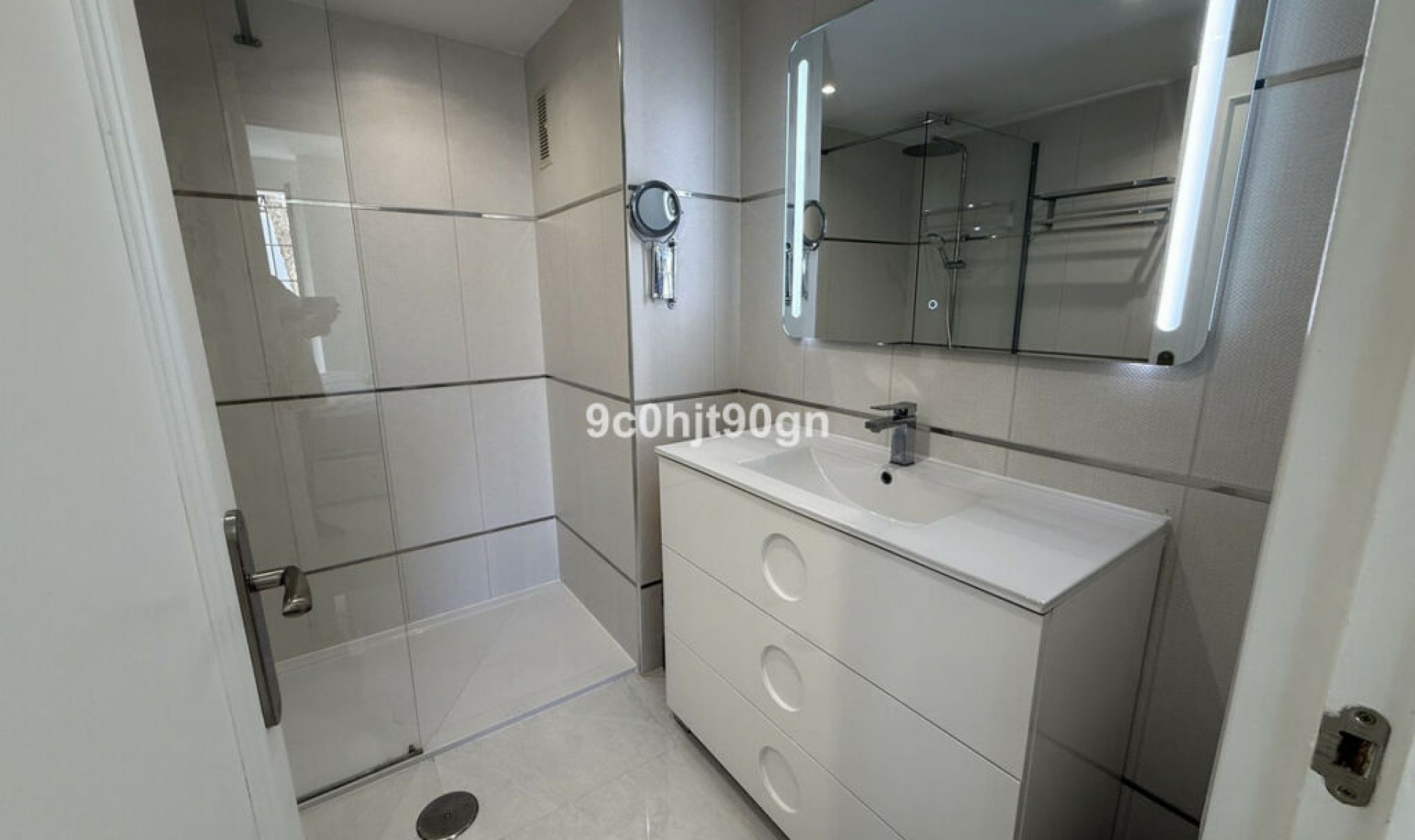 Resale - Apartment -
Elviria