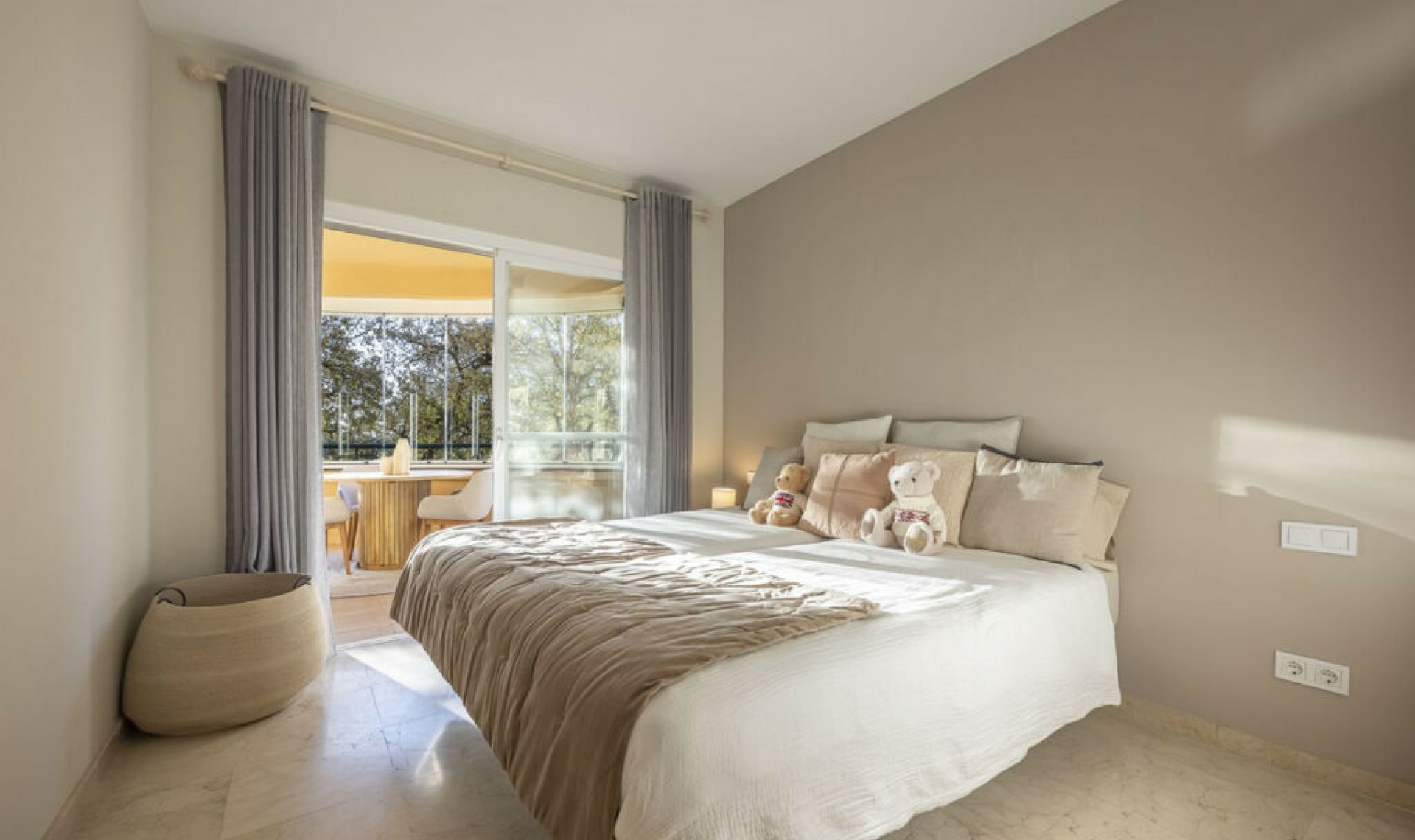 Resale - Apartment -
Elviria