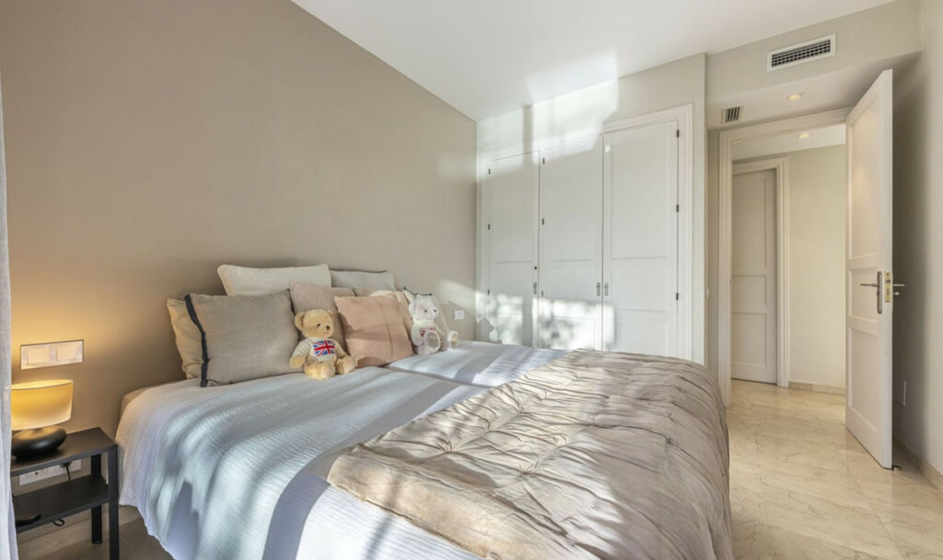 Resale - Apartment -
Elviria