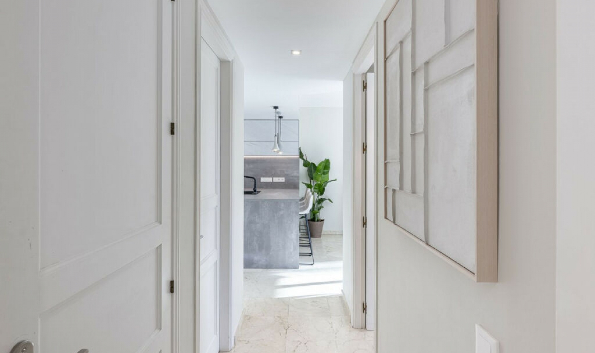 Resale - Apartment -
Elviria