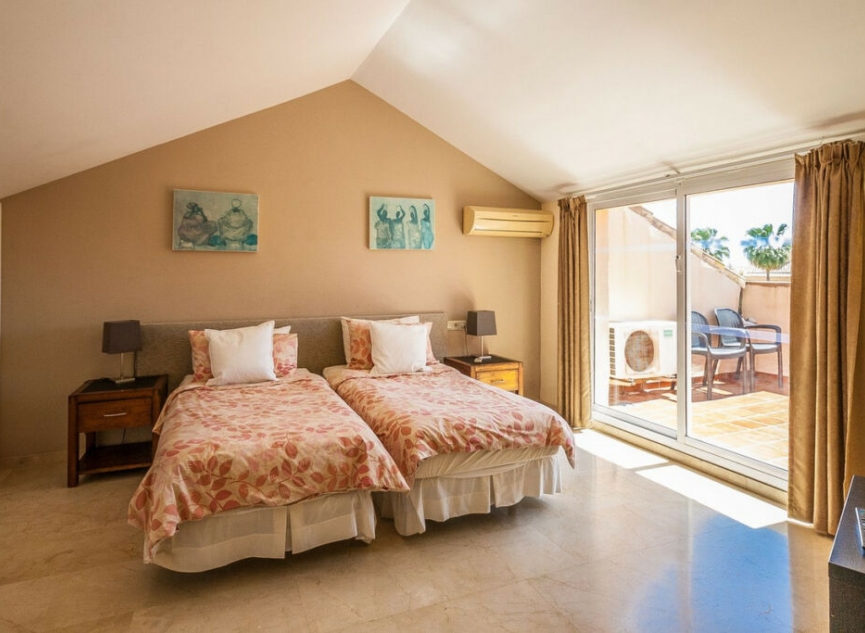 Resale - Apartment -
Elviria