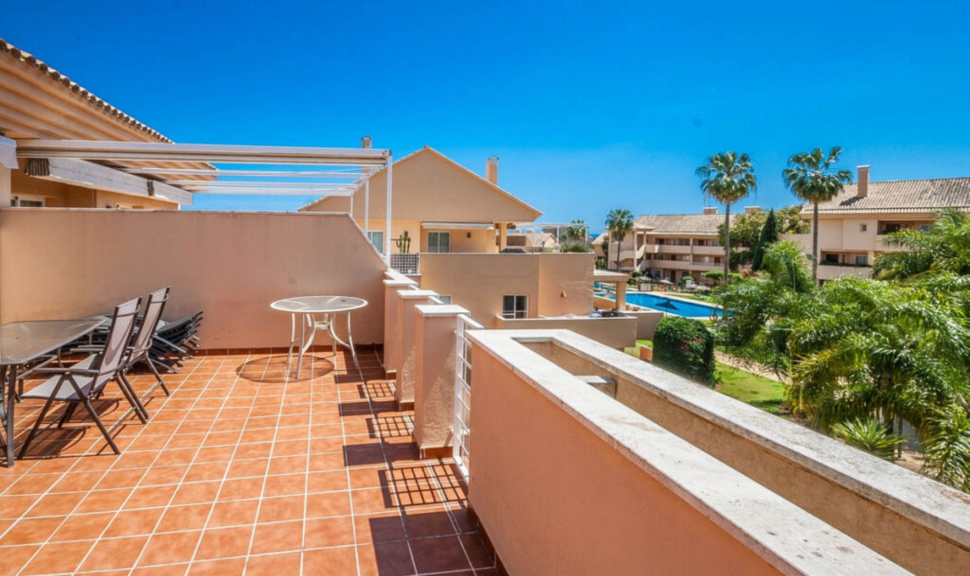 Resale - Apartment -
Elviria