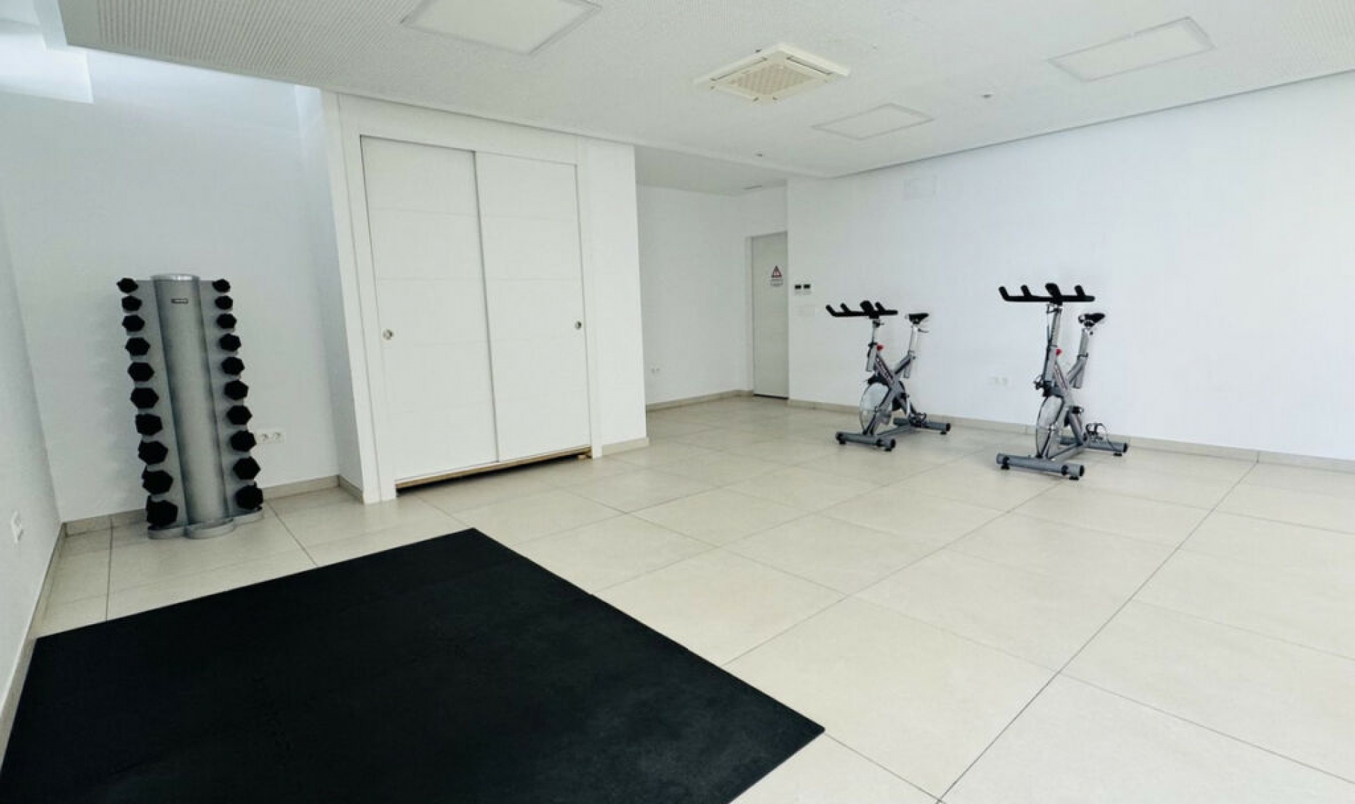 Resale - Apartment -
Elviria