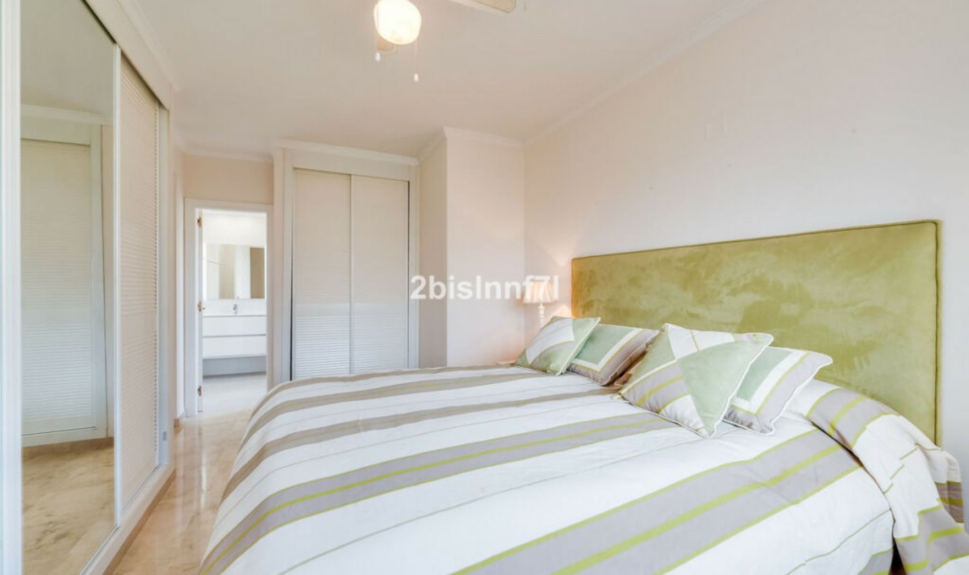 Resale - Apartment -
Elviria