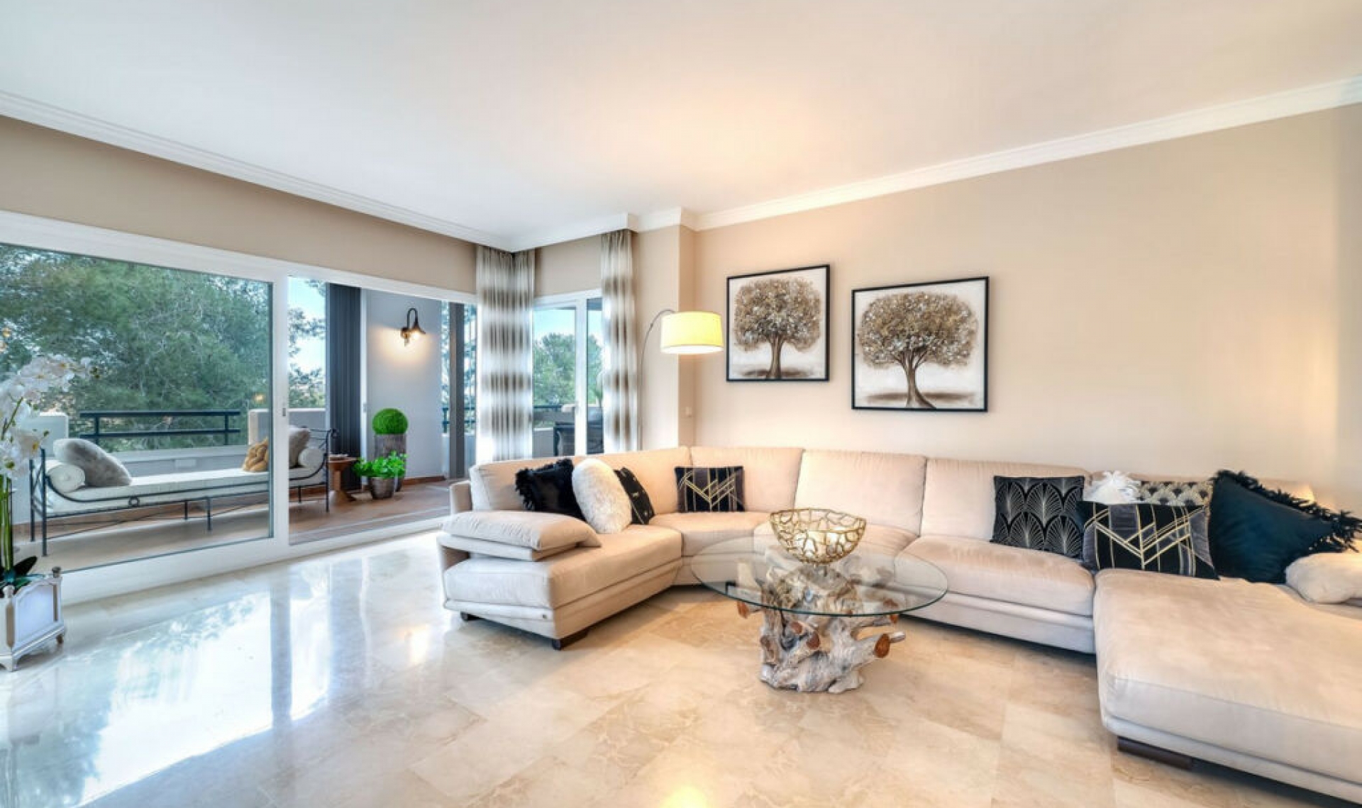 Resale - Apartment -
Elviria