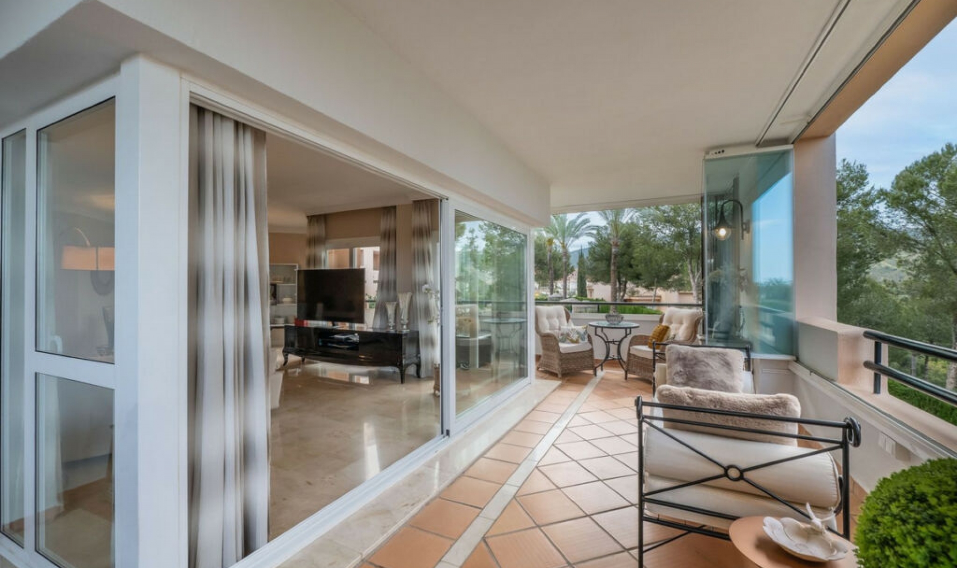 Resale - Apartment -
Elviria