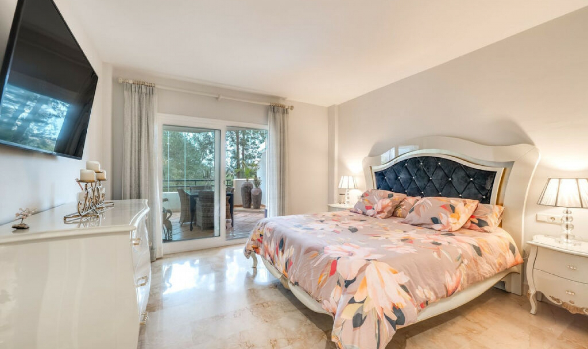 Resale - Apartment -
Elviria