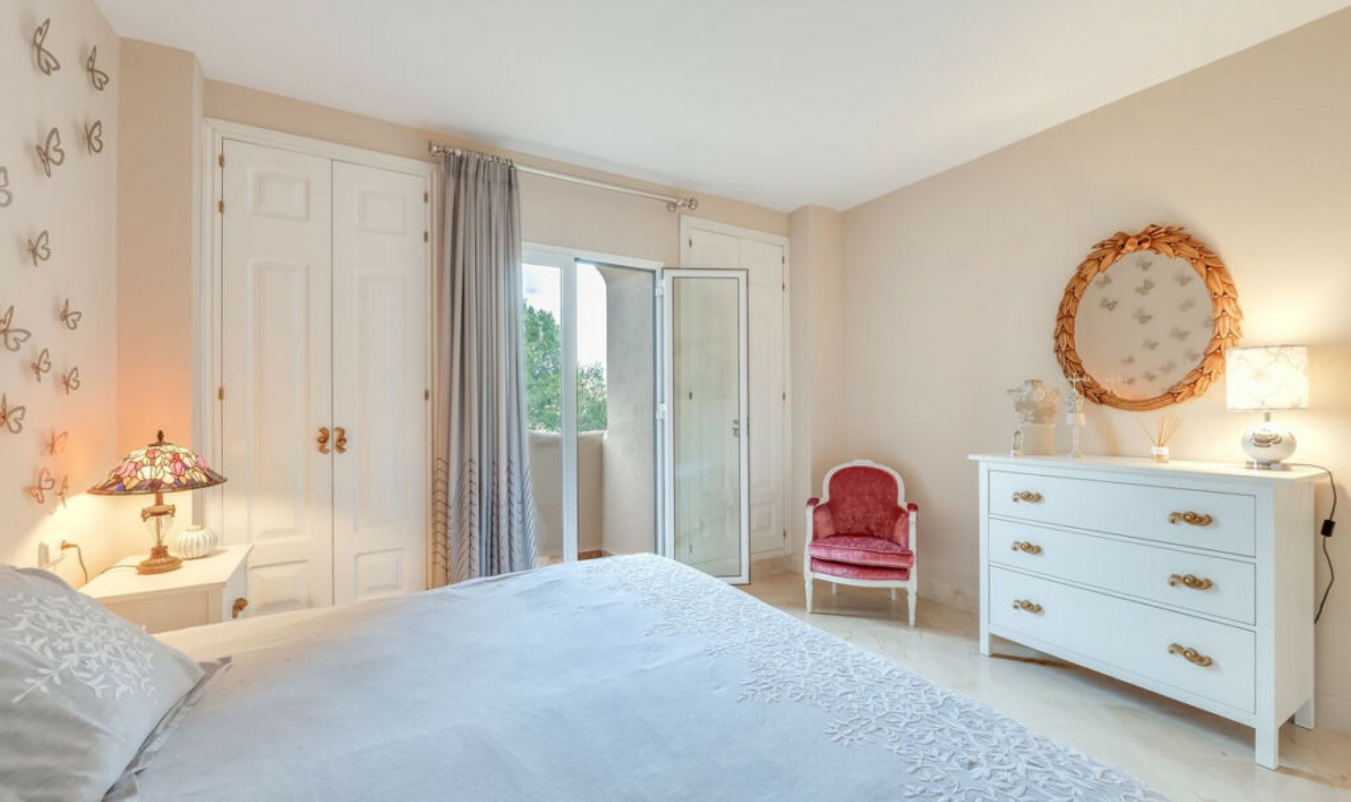 Resale - Apartment -
Elviria