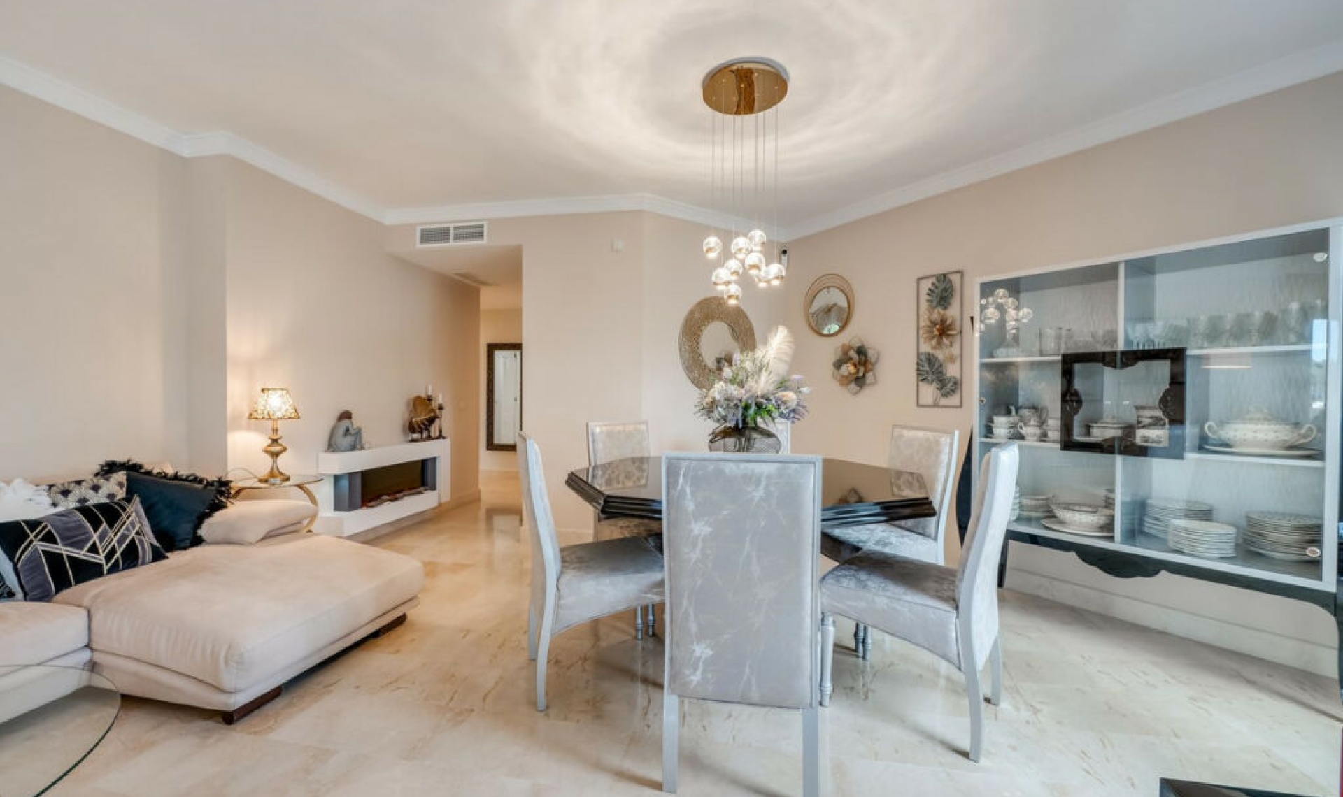 Resale - Apartment -
Elviria