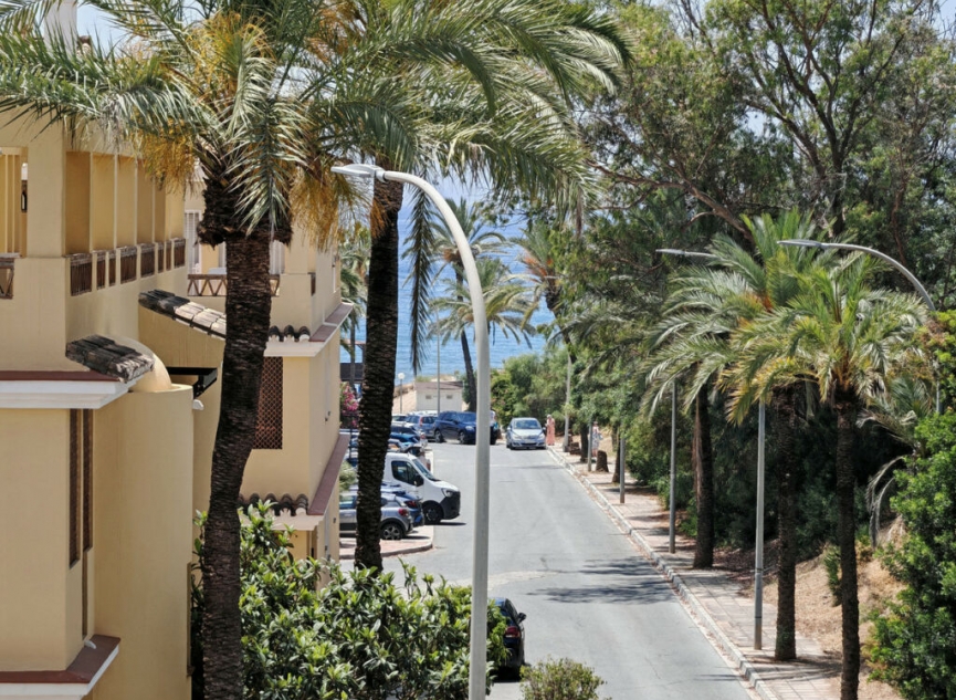 Resale - Apartment -
Elviria