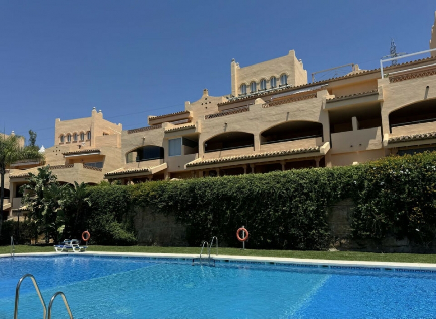 Resale - Apartment -
Elviria