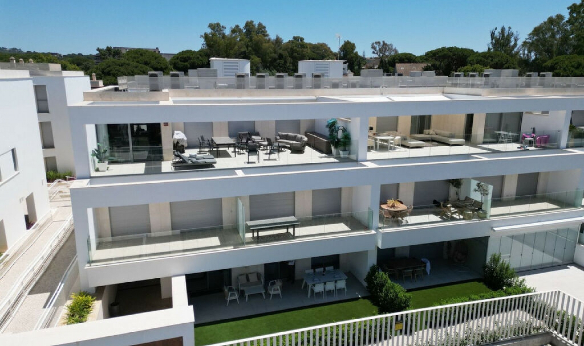 Resale - Apartment -
Elviria