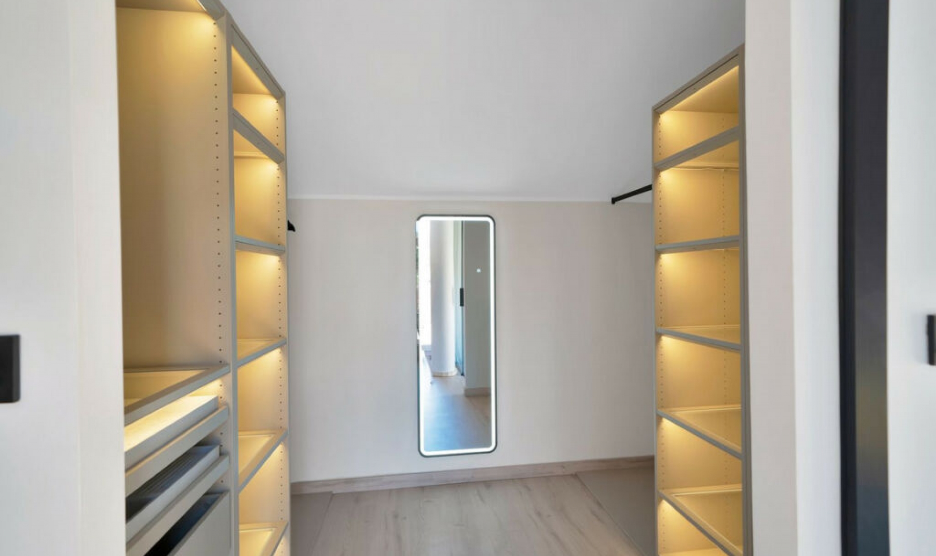 Resale - Apartment -
Elviria