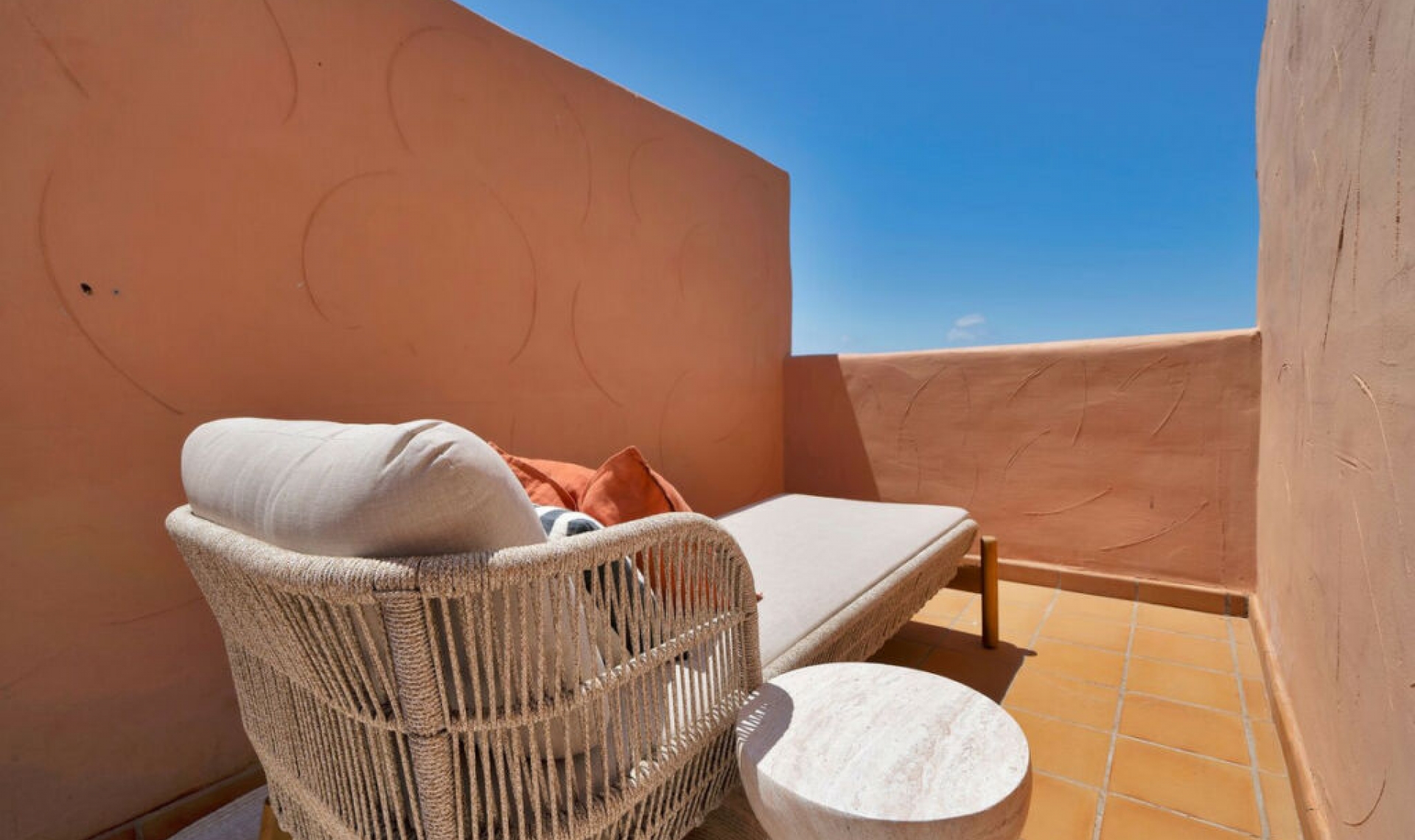 Resale - Apartment -
Elviria
