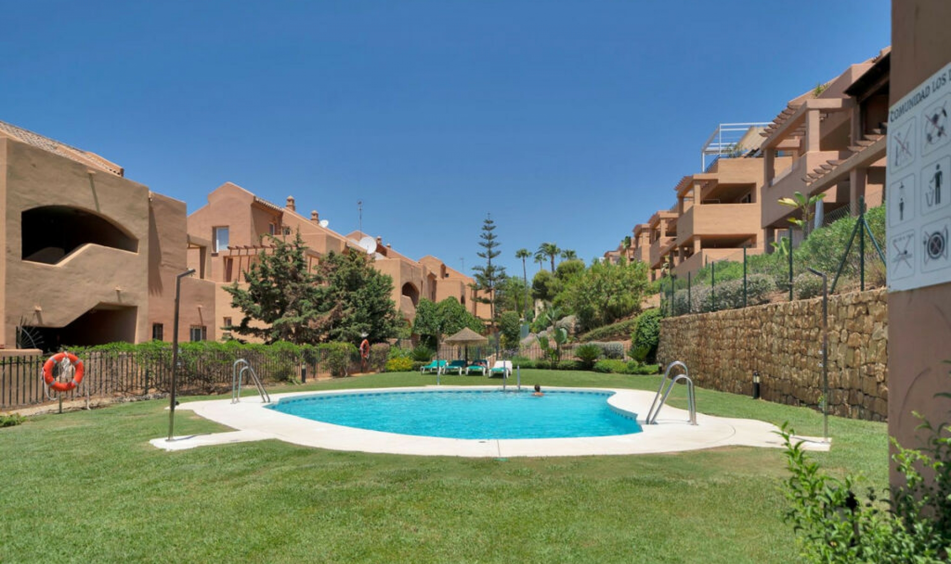 Resale - Apartment -
Elviria