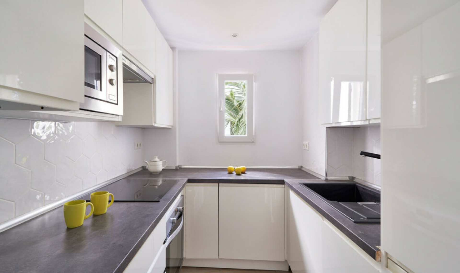 Resale - Apartment -
Elviria