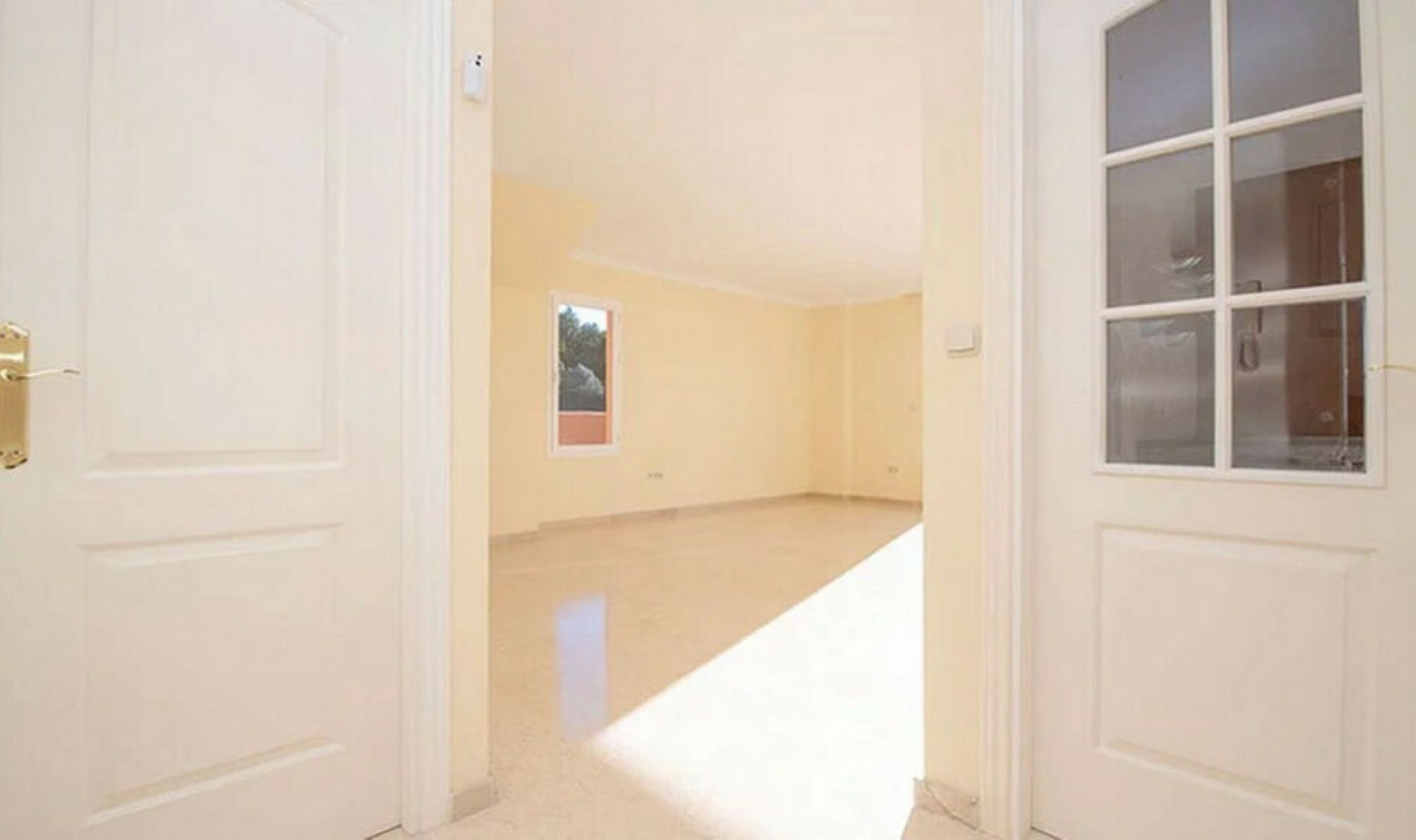 Resale - Apartment -
Elviria