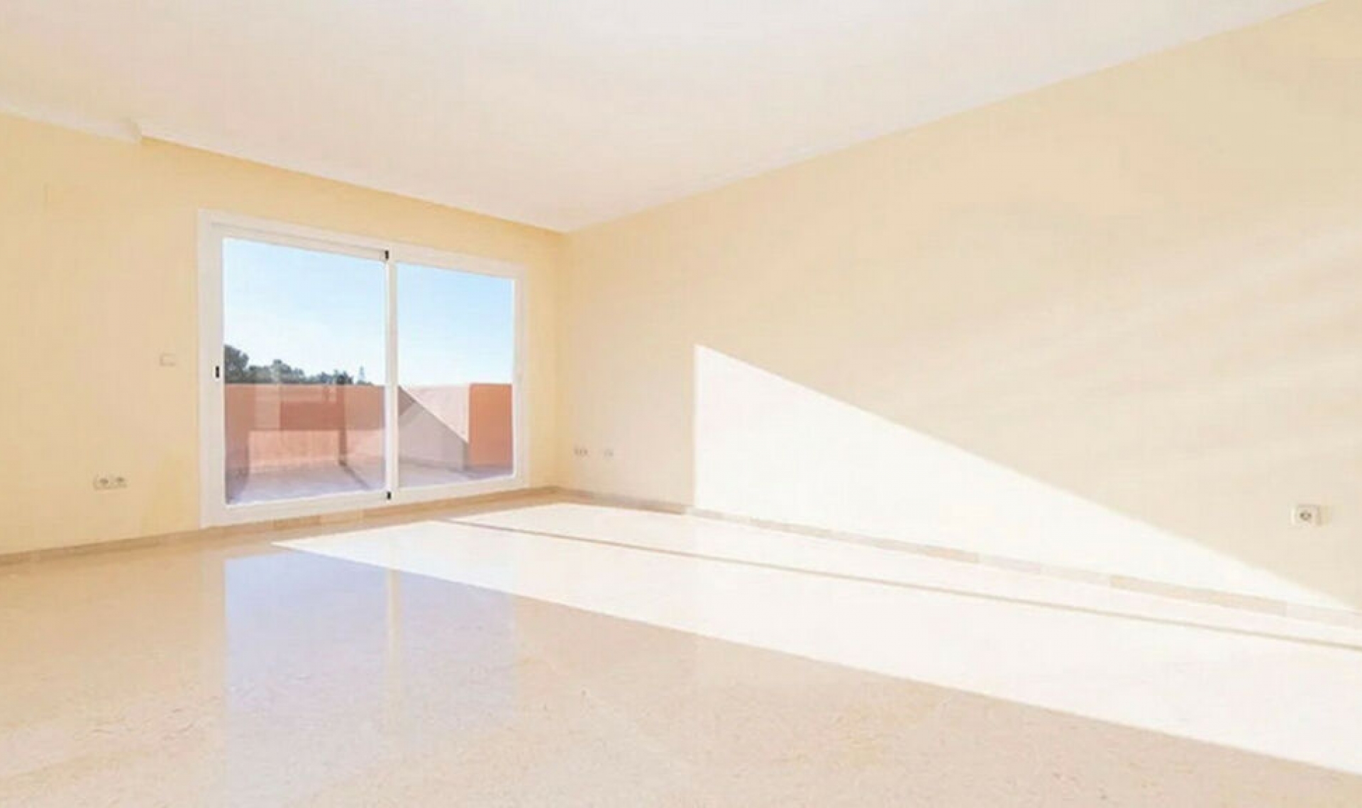 Resale - Apartment -
Elviria