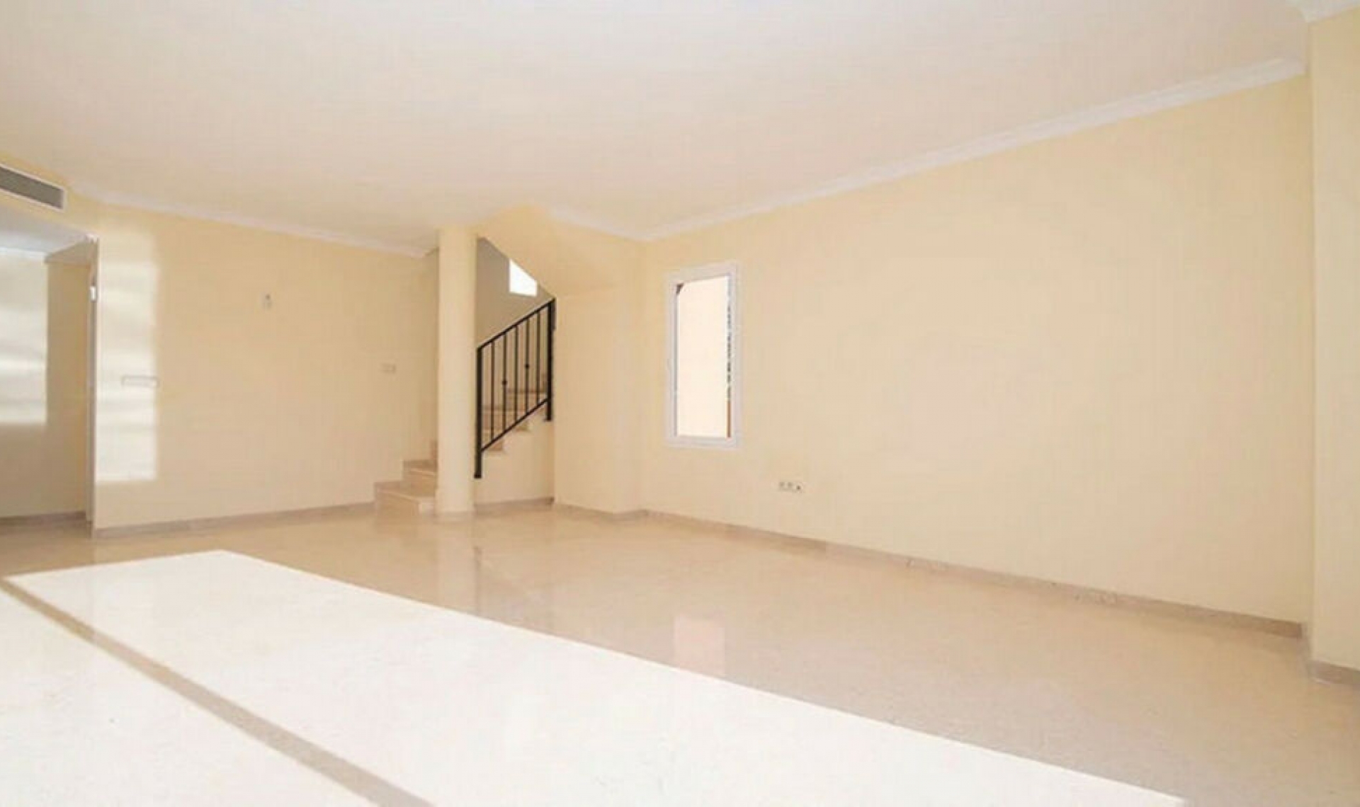 Resale - Apartment -
Elviria