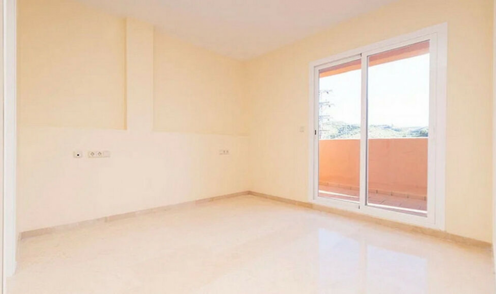 Resale - Apartment -
Elviria